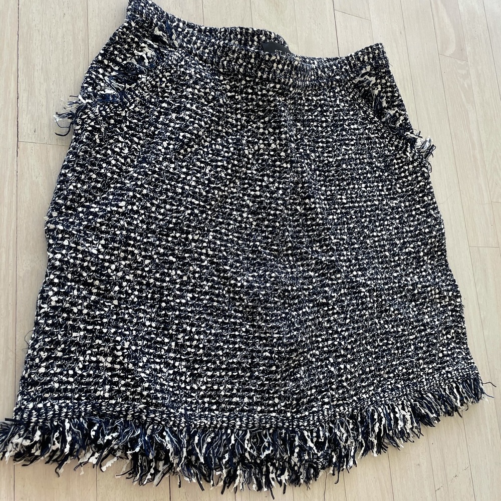 NEW! St John tweed skirt sz S navy blue/ white
